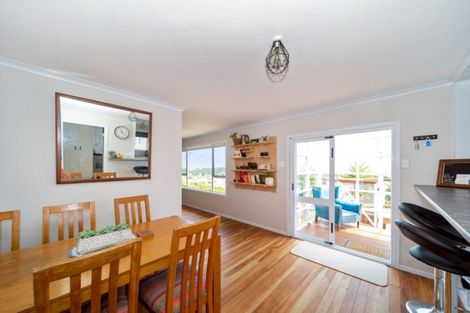 Photo of property in 14 Mount View Place, Spotswood, New Plymouth, 4310