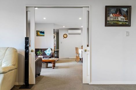 Photo of property in 5 Hossack Close, Belfast, Christchurch, 8051