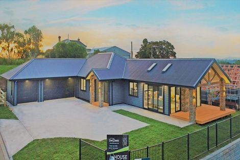 Photo of property in 1 Day Road, Patumahoe, Pukekohe, 2679