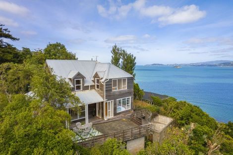 Photo of property in 45 Ferry Road, Days Bay, Lower Hutt, 5013