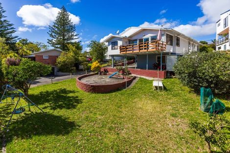 Photo of property in 14 Angelo Avenue, Howick, Auckland, 2014