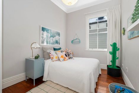 Photo of property in 9 Ranfurly Terrace, Mount Cook, Wellington, 6021