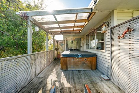 Photo of property in 177 Wairere Road, Waitakere, Henderson, 0782