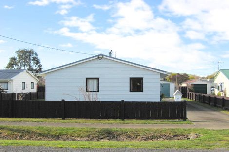 Photo of property in 56 Nancy Street, Takapau, 4203