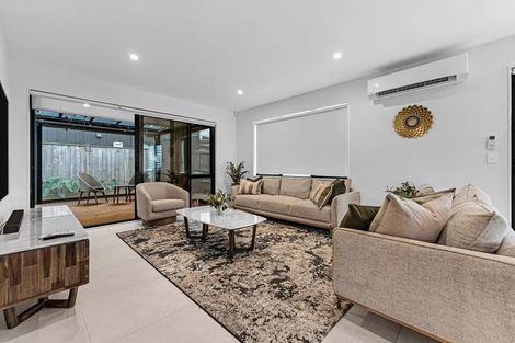 Photo of property in 33 Kabardin Street, Karaka, Papakura, 2113