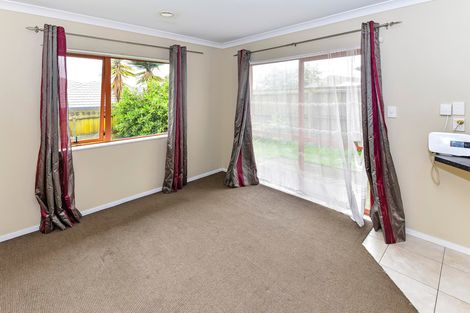 Photo of property in 63c Redoubt Road, Goodwood Heights, Auckland, 2105