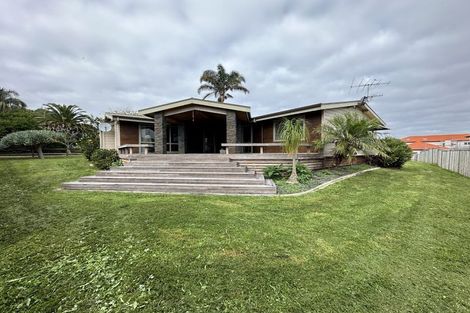 Photo of property in 9 Francesco Drive, Karaka, Papakura, 2113