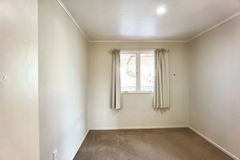 Photo of property in 15 Whittle Place, New Windsor, Auckland, 0600