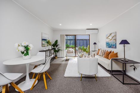 Photo of property in 1/636 Mount Wellington Highway, Mount Wellington, Auckland, 1062