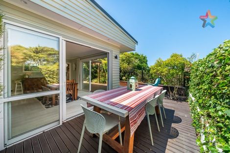 Photo of property in 30 Korokoro Road, Korokoro, Lower Hutt, 5012
