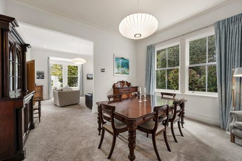 Photo of property in 33 Grove Road, Kelburn, Wellington, 6012