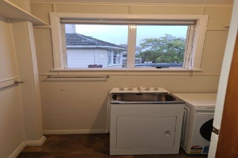 Photo of property in 27 Holland Crescent, Bulls, 4818