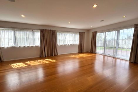 Photo of property in 10 Irongate Avenue, Ranui, Auckland, 0612