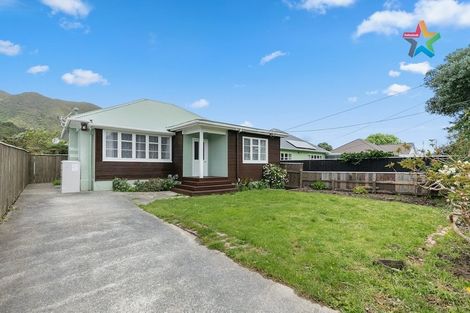 Photo of property in 15 Godley Street, Waterloo, Lower Hutt, 5011