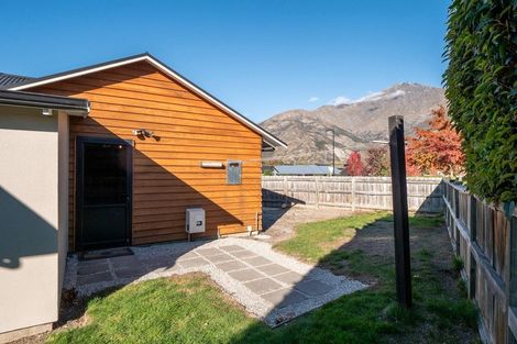 Photo of property in 48 Erskine Street, Lake Hayes, Queenstown, 9304