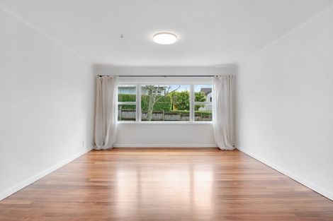 Photo of property in 1/17 Wheturangi Road, Greenlane, Auckland, 1051