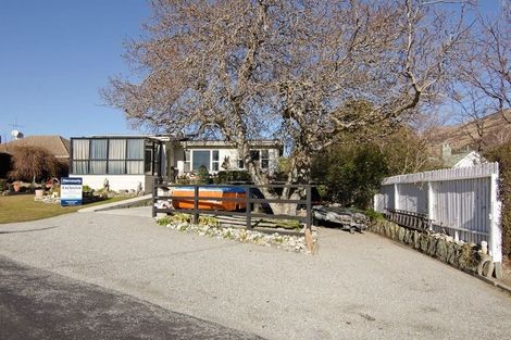 Photo of property in 111 Cheviot Street, Roxburgh, 9500