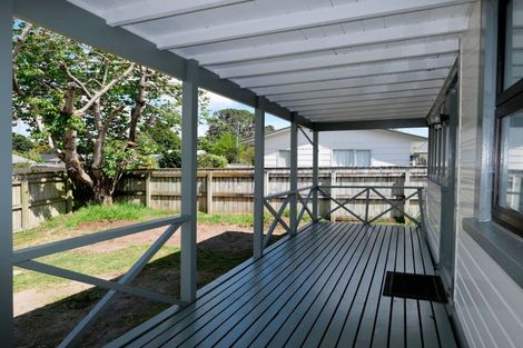 Photo of property in 129 Arawhata Road, Paraparaumu, 5032