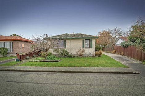 Photo of property in 23 Arcon Drive, Broomfield, Christchurch, 8042