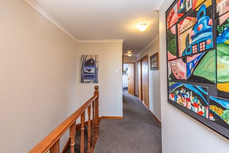 Photo of property in 1 Iwiroa Terrace, Durie Hill, Whanganui, 4500