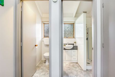 Photo of property in 1/39 Miltonia Avenue, Te Atatu South, Auckland, 0610