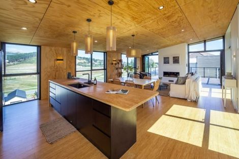 Photo of property in 8 Jahan Lane, Cashmere, Christchurch, 8022