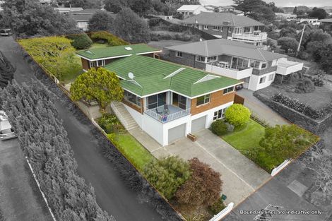 Photo of property in 61 Taylor Road, Mangere Bridge, Auckland, 2022