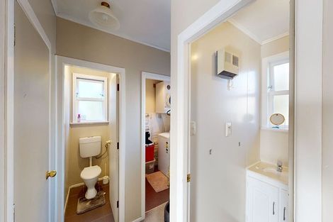 Photo of property in 12 Baylands Drive, Newlands, Wellington, 6037