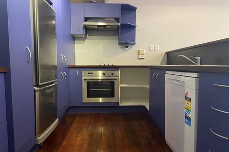 Photo of property in Courtenay Mews Apartments, 5/14 Alpha Street, Te Aro, Wellington, 6011