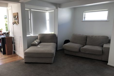 Photo of property in 35 North Terrace, Kelburn, Wellington, 6012