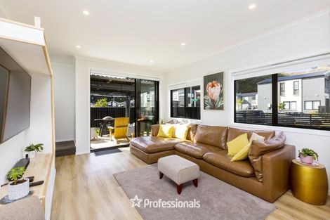 Photo of property in 76 Mawai Hakona Drive, Wallaceville, Upper Hutt, 5018