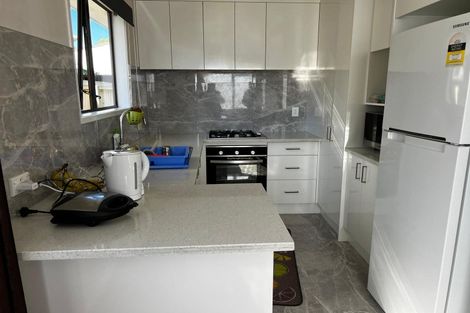 Photo of property in 65 Sunvue Road, Glen Eden, Auckland, 0602