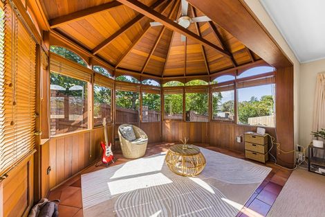 Photo of property in 1/29 Sutherland Road, Point Chevalier, Auckland, 1025