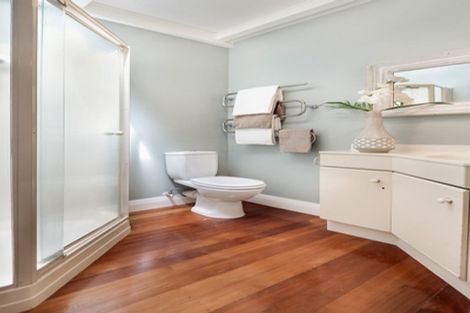 Photo of property in 72 Marine Parade, Mellons Bay, Auckland, 2014