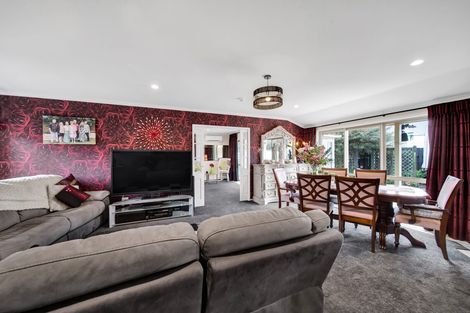 Photo of property in 24 Park Lane, Waitara, 4320