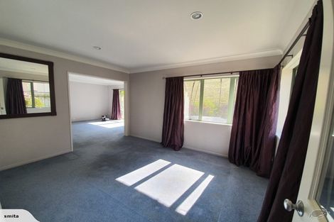 Photo of property in 18 Chippenham Grove, Churton Park, Wellington, 6037