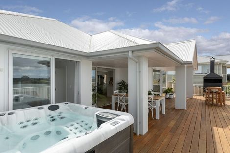 Photo of property in 26 Oyster Place, Omokoroa, 3114