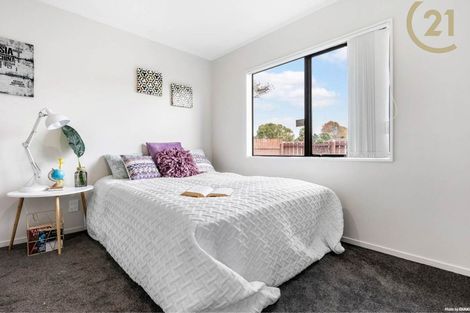 Photo of property in 100a Shifnal Drive, Randwick Park, Auckland, 2105