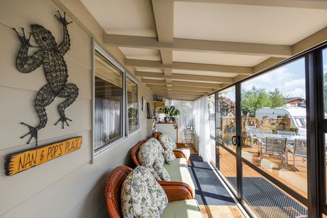 Photo of property in 12 Humphries Place, Awapuni, Palmerston North, 4412