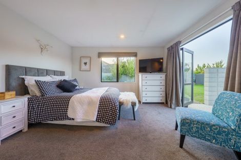 Photo of property in 16 Finch Street, Albert Town, Wanaka, 9305