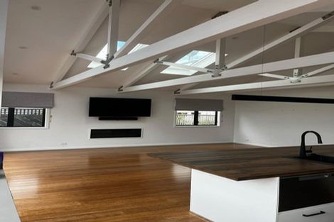 Photo of property in 21 Nottingham Street, Karori, Wellington, 6012