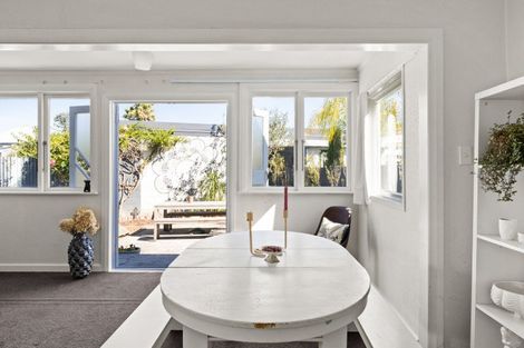 Photo of property in 95 Wellesley Road, Napier South, Napier, 4110