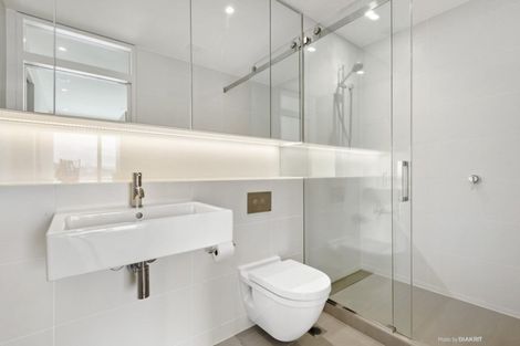 Photo of property in Clyde Quay Wharf, 2a/6 Clyde Quay Wharf, Te Aro, Wellington, 6011