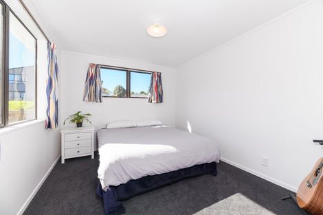 Photo of property in 2/68 View Road, Henderson, Auckland, 0612