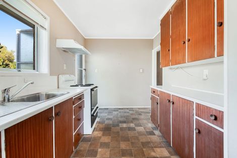 Photo of property in 2/2 Tower Hill, Stanmore Bay, Whangaparaoa, 0930