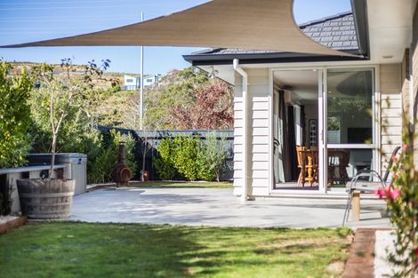 Photo of property in 31 Banks Boulevard, Whitby, Porirua, 5024