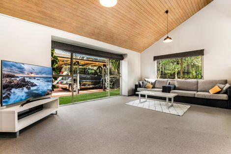 Photo of property in 61 Carnoustie Drive, Wattle Downs, Auckland, 2103