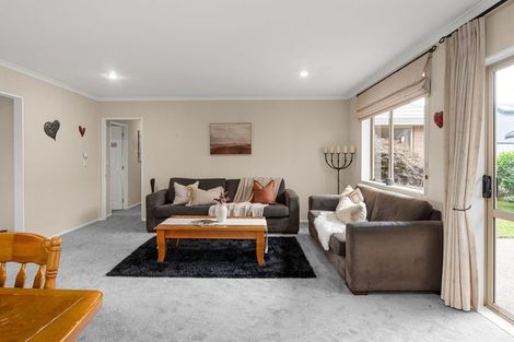 Photo of property in 10 Kirk Close, Rototuna, Hamilton, 3210