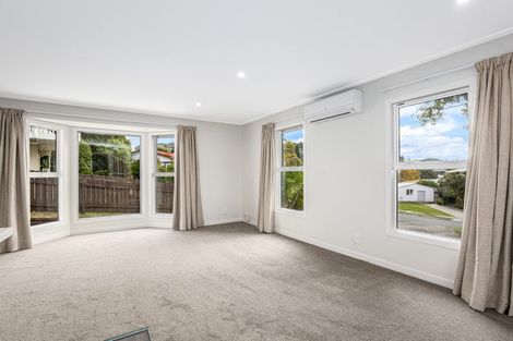 Photo of property in 18 Transom Close, Whitby, Porirua, 5024