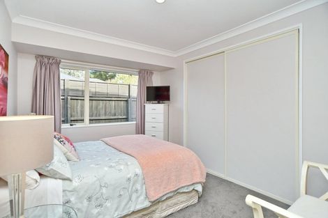 Photo of property in 5 Amoka Crescent, Parklands, Christchurch, 8083